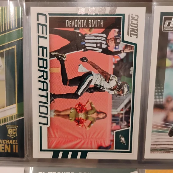 Philadelphia Eagles Assorted 9 Mint Cards - Picture 7 of 16